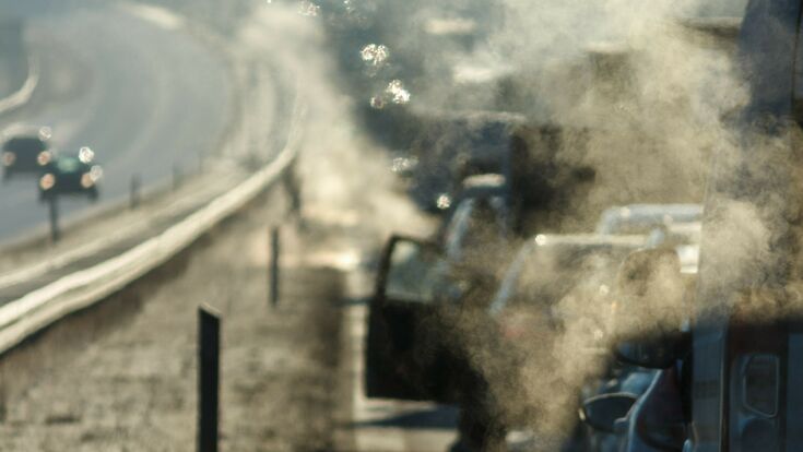© Kim Hansen / Wikimedia Commons u Traffic jam on highway E45 at Gudenåen, near Randers, Denmark, southern direction. The traffic jam lasted for 1.5 hours on a cold winter morning. six personal cars and one truck was involved in a traffic accident. No severe personal injuries.