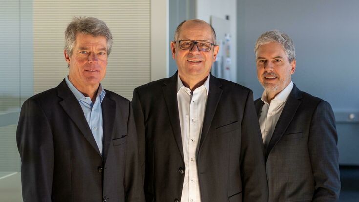© Stöber Der neue Geschäftsführer Rainer Wegener (Mitte) mit den Gesellschaftern Patrick Stöber (rechts) und Andreas Thiel (links).
