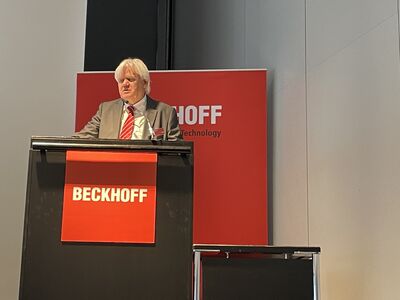 © WEKA Hans Beckhoff bei der Pressekonferenz auf der Hannover Messe 2023.